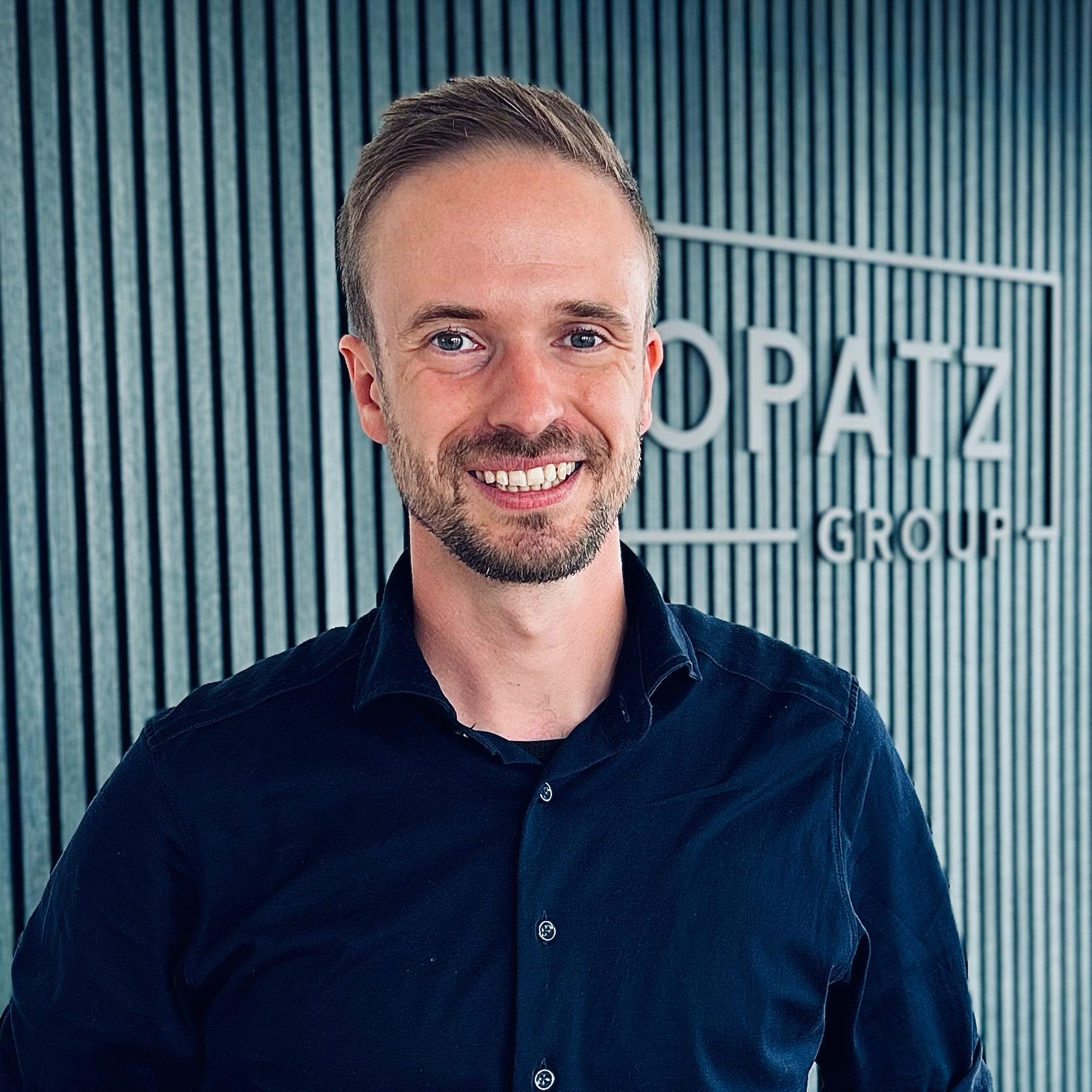 Portraitfoto von Yannik Cischinsky