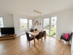 Wohn-/Essbereich - Hochwertige 3-Zi.-Wohnung mit zwei Balkonen