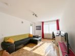 Wohn-/Essbereich - Zeitlose 2-Zi.-Wohnung mit Balkon in Bremen-Schwachhausen