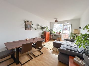 Wohnen mitten im Zentrum: Gut geschnittene 2-Zi.-Wohnung mit Balkon, 28195 Bremen, Etagenwohnung